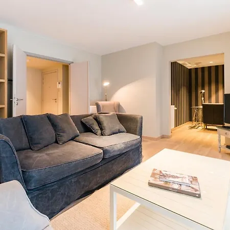 City Center 2 Min Grand Place Apartment