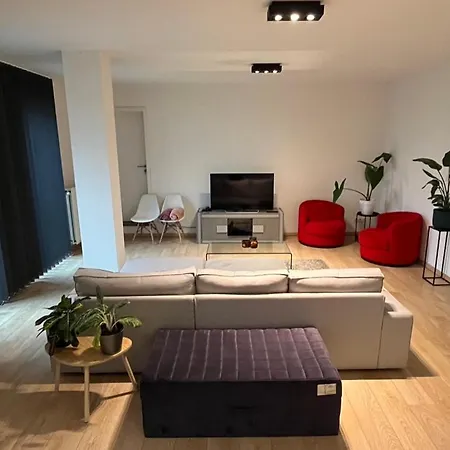 Urban 2 Bedroom Appartement *