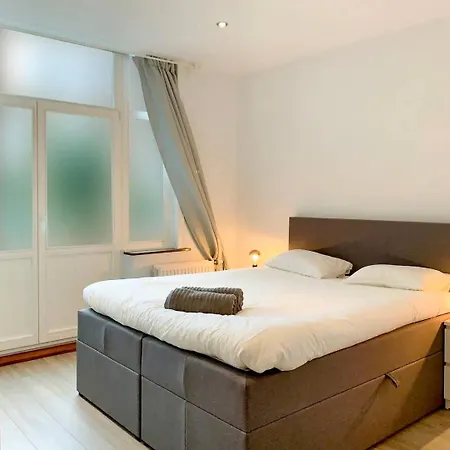 Self Check-in Flat - 4 People - Kitchen - Wifi * Brussels