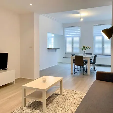 Self Check-in Flat - 4 People - Kitchen - Wifi * Brussels