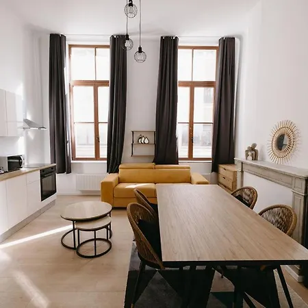Aparthotel Grand Place 22 3*