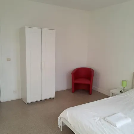 The Boulevard Sleeps 4 * Brussels