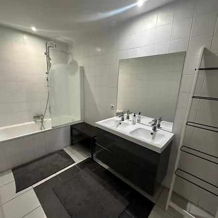 Beautiful Luxurious 1 Bedroom In The Heart Of The European Quarter * Brussel