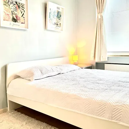 Beautiful 2 Bedroom Familiar Luxury Apartment