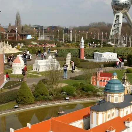 Atomium Ap Apartment