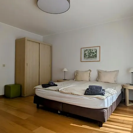 Spacious In Modern Homestay