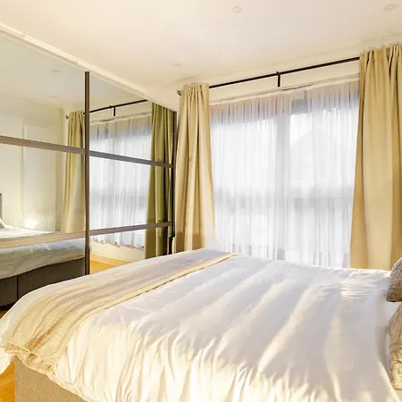 Apartment Le Joyau A Etterbeek Brussels