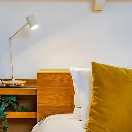 Modern Flat Near Grand Place Apartment