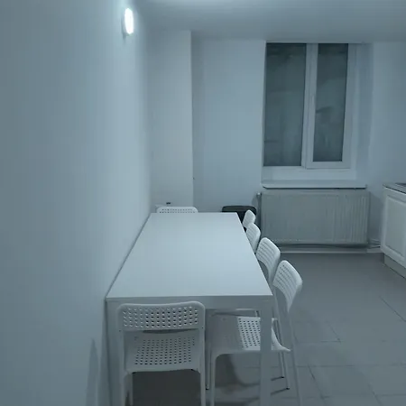 Apartment Appt Close To Grand Place Sleeps 6 *