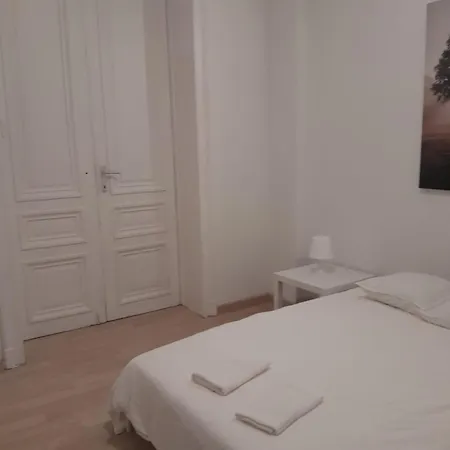 Apartment Appt Close To Grand Place Sleeps 6 Brussels