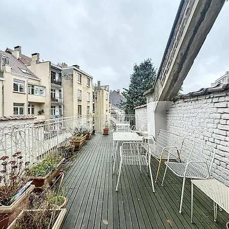 Midi Apartment *