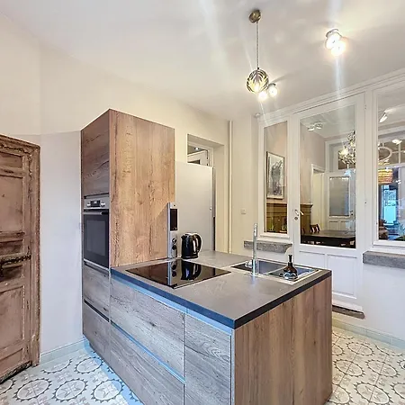 Midi Apartment *