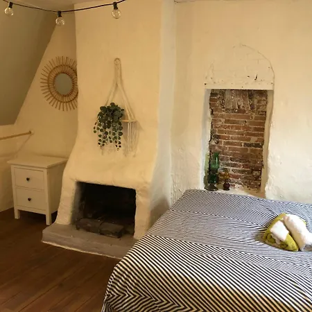 Centre Petite Privee Au Sablon ! Guest house *