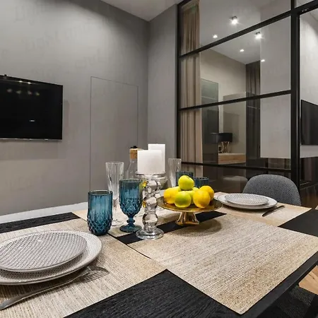 Light And Modern Place Apartment *
