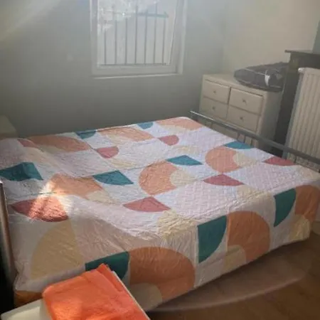 Confortable Lits Double Schaarbeek Premier Etage Homestay *