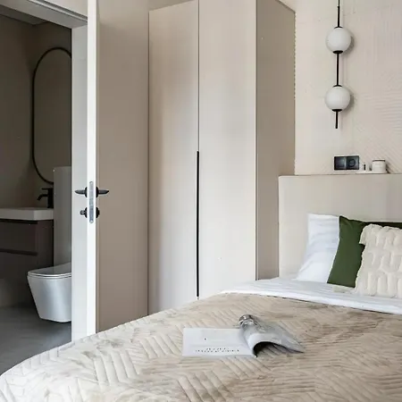 Apartment Light And Modern Place *