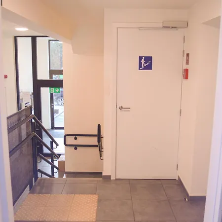 1br Metro Hopital Erasme Bordet Handicapt Friendly Apartment *
