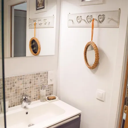 1br Metro Hopital Erasme Bordet Handicapt Friendly Apartment Brussels