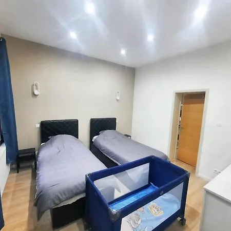 Modern In Molenbeek-saint-jean / 77 M² / Parking Apartment Brussels
