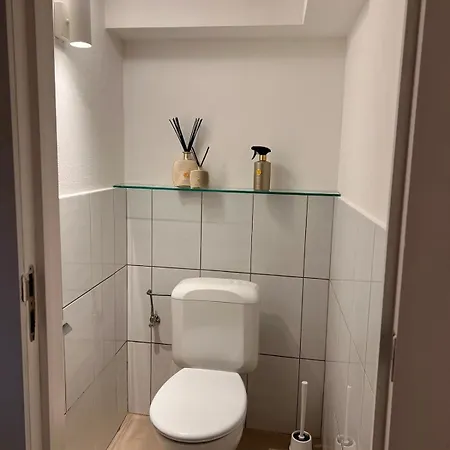 En Duplex Au Rez-de-chaussee 10 Minutes Du Centre Apartment