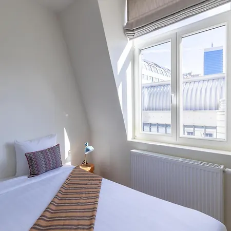 Smartflats - Rogier Apartment