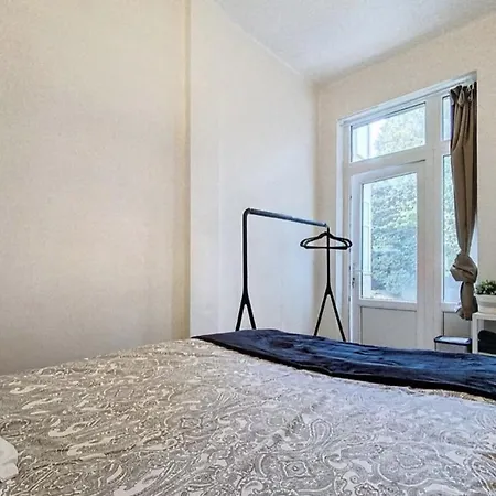 2 Apartment *