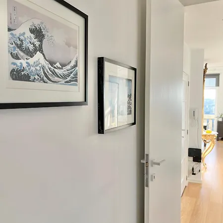 Lovely Loft In Panoramic View! Brussel