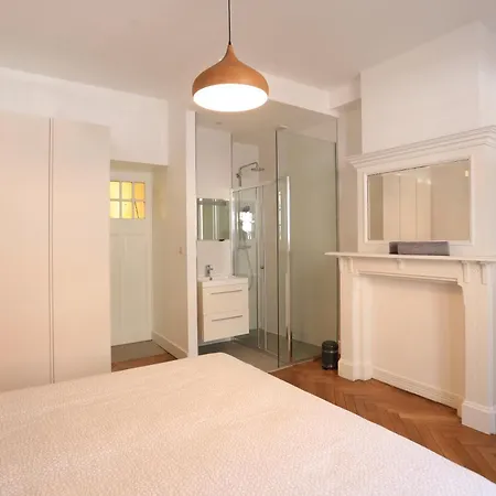 Billiard Flat Apartment