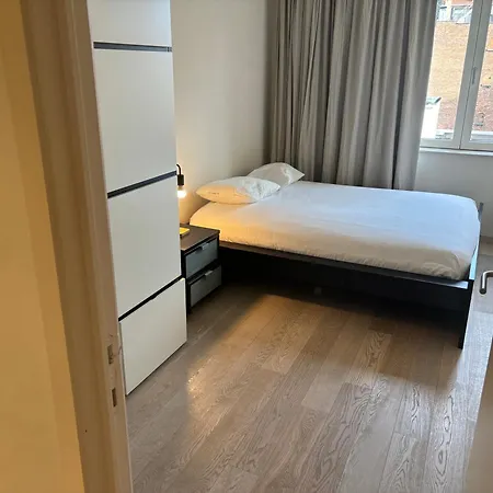 Comfortable Two Bedroom In Center Apartment Brussels