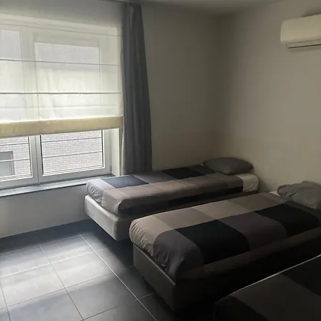 Charming With Balcony Views Apartment