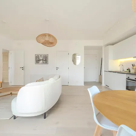 Apartment Lumineux 1 Au Cour De Schaerbeek Brussels