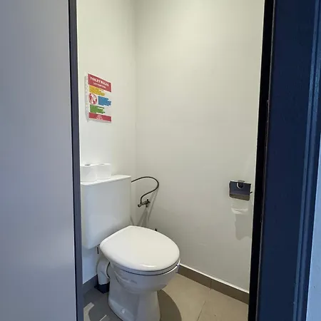 Apartment Calme Avec Jardin & Terrasse Metro Direct Centre De Brussels