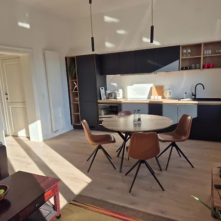 Apartment Flagey Art 2 *