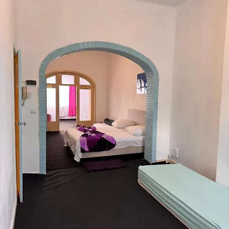 Apartment Confort Accueillant 8 A 10 Personnes - Touristique A Brussels