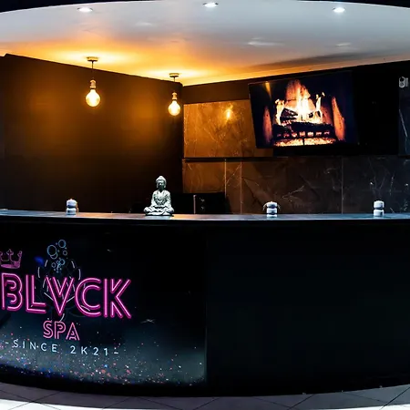Bed & Breakfast Blvck 4*