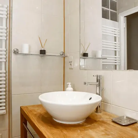 Apartment Appartement, Deux Au Pied Du Metro Montgomery *
