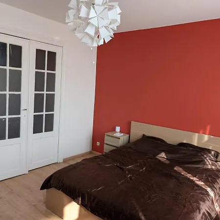 Premium Equipment, Center & Eu * Brussels