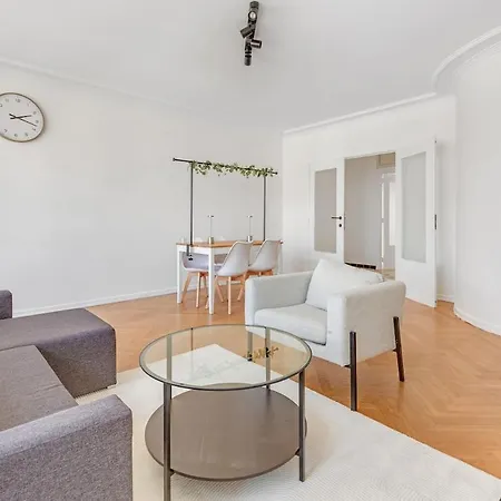 2 Bedroom Midi Brussels