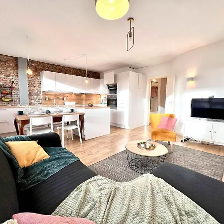Bright- Stylish In Nature Apartment Brussels