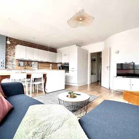 Apartment Bright- Stylish In Nature