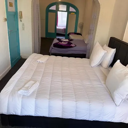 1 Confort Gare De L'ouest Apartment *