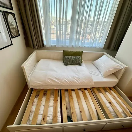 Penthouse Grand Place - 2bd - 200sqm Terrace Apartment