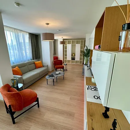 Penthouse Grand Place - 2bd - 200sqm Terrace Apartment
