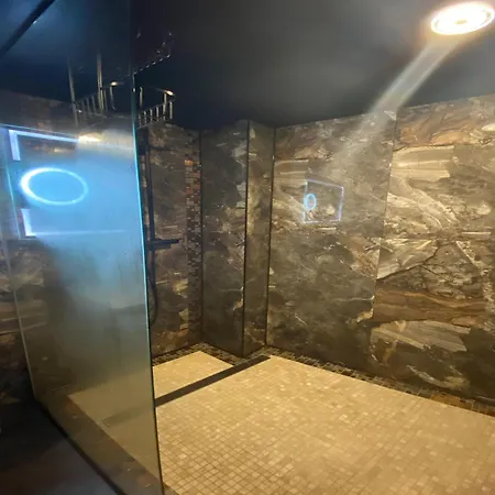 Apartment Majestic Wellness Center