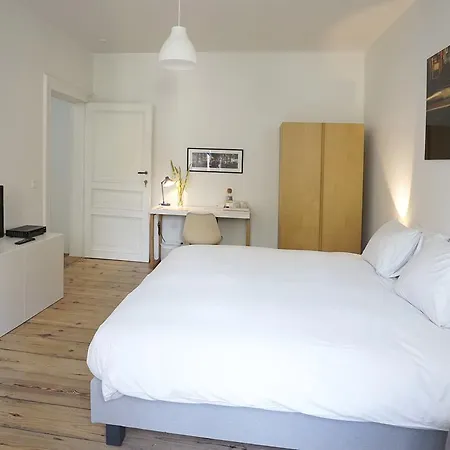 Bed & Breakfast & The 4*