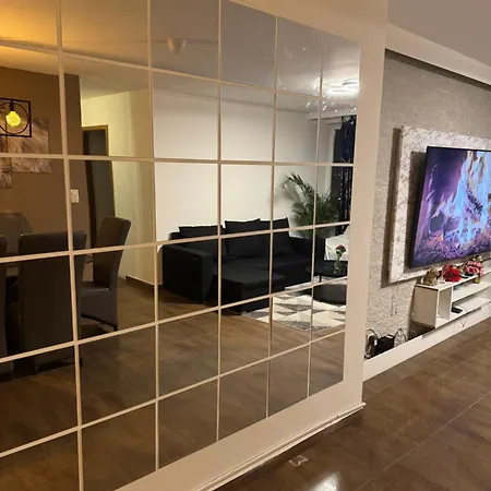 Meuble 92m2 + 2 Terrasses Apartment