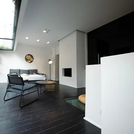 Prestige - Uptown Apartment