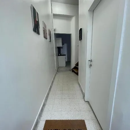 Aprohome Luxury Apartment