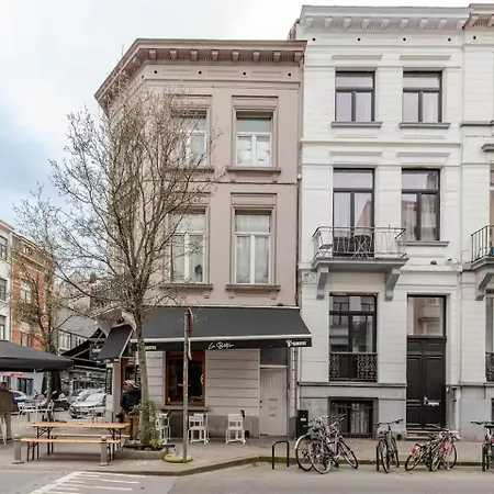 Elegant In Chatelain Ixelles Apartment Brussels
