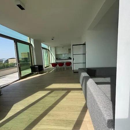 Apartment Splendid Penthouse In Center With Water View